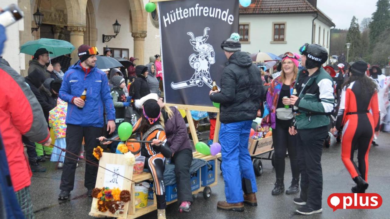 Pleystein carnival procession travels through the world of games