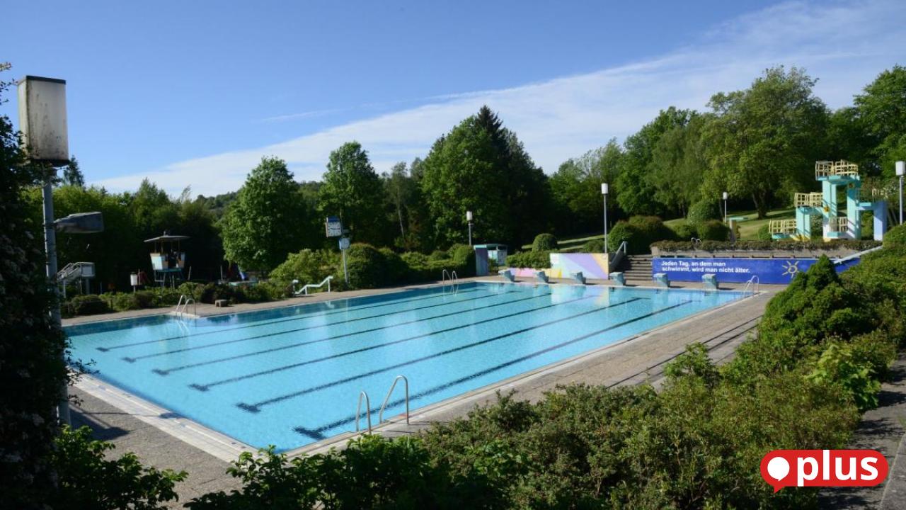 Pleystein outdoor pool opens at 10 a.m. at the weekend
