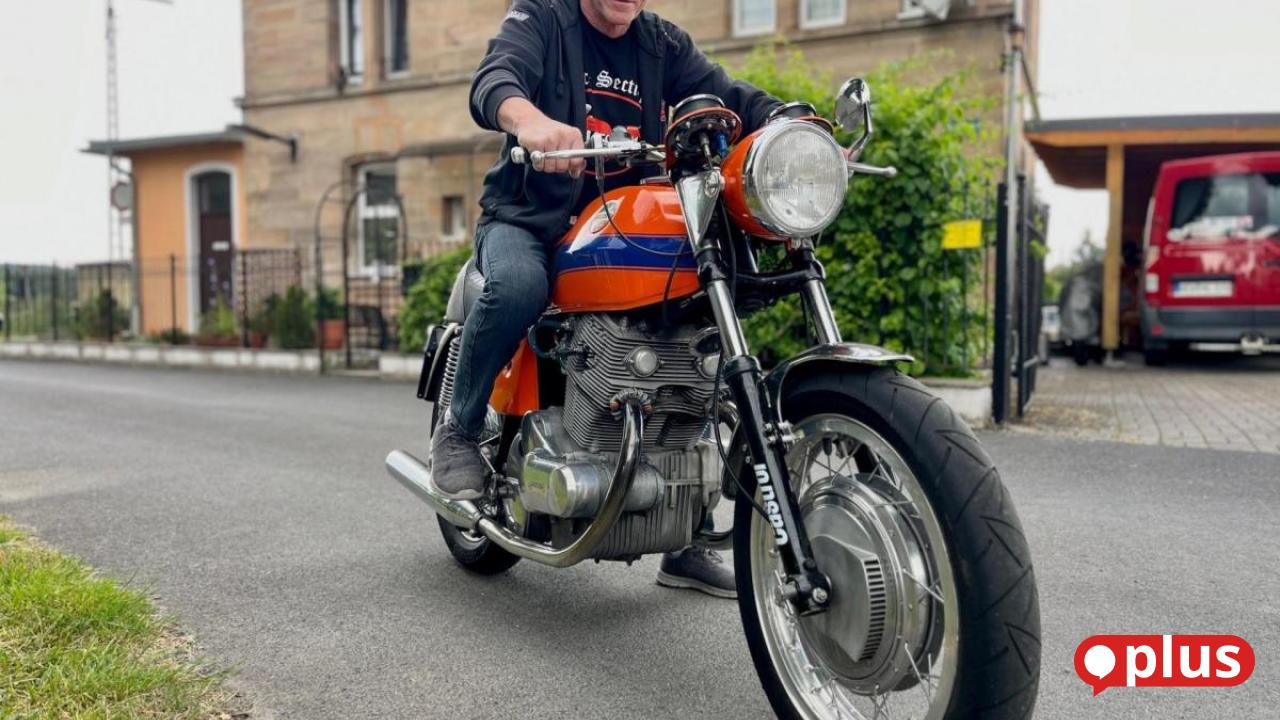 Before the Laverda meeting in Trabitz: Reinhold Weinert shows off his ...