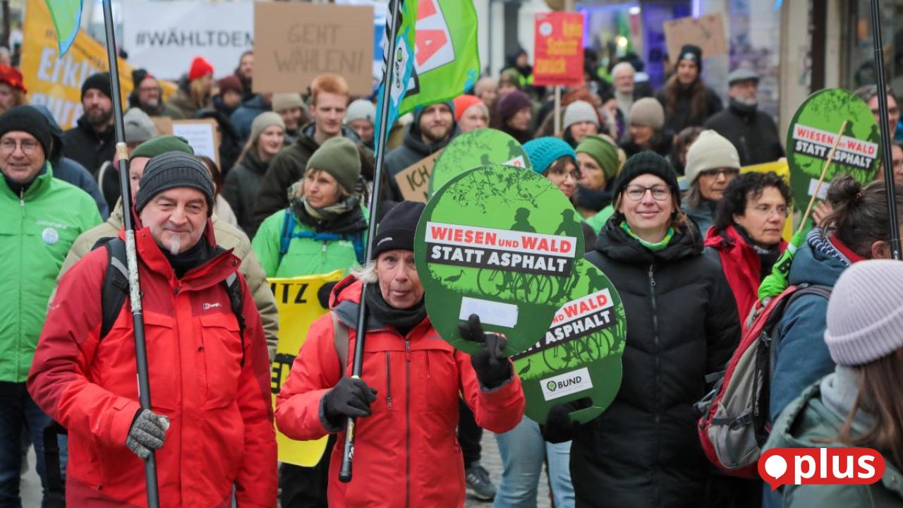 Climate strike in Amberg joins demonstration against the right: |