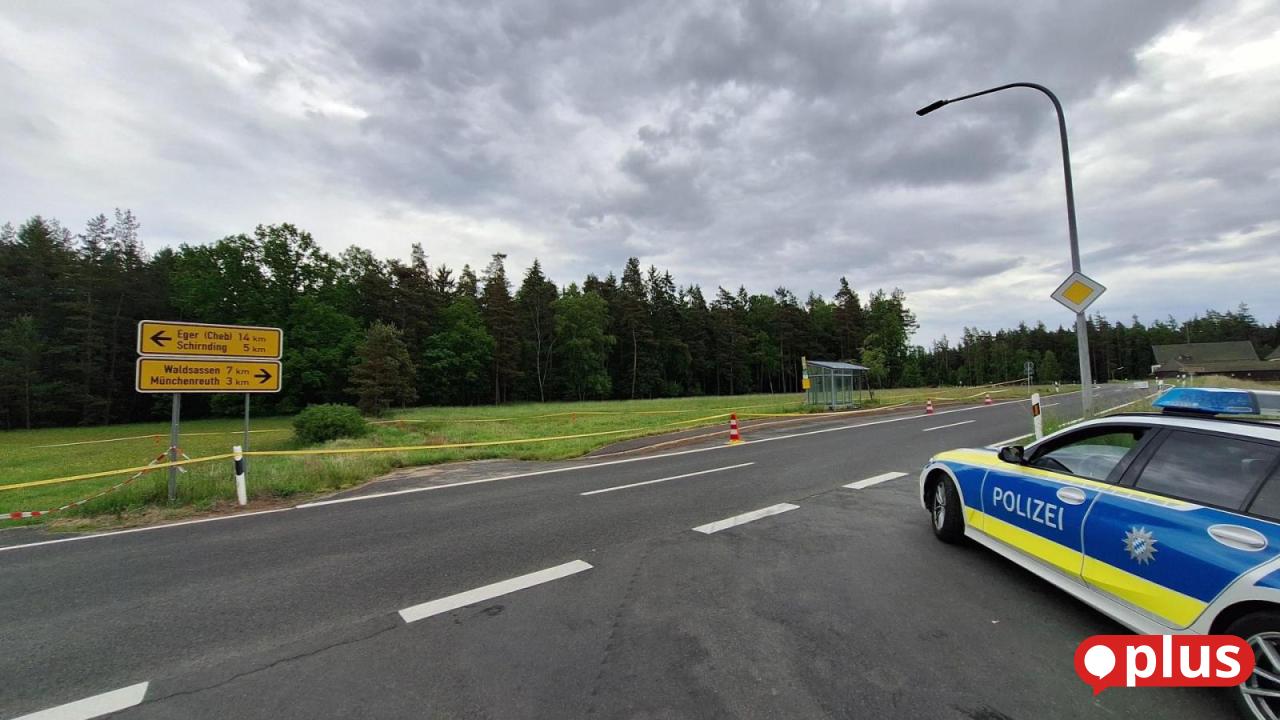 Schusswechsel bei Polizeikontrolle: Was über den Einsatz bei Schirnding ...