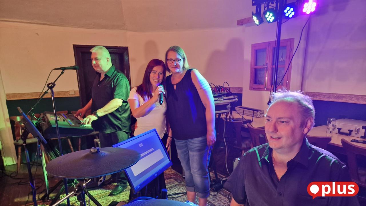 Tanzen für den guten Zweck – Benefizkonzert für Jasmin Ludewig rührt ...