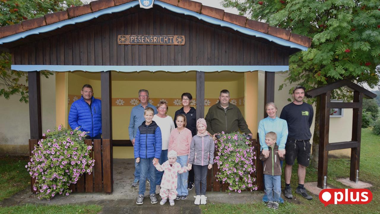 Renoviertes-Buswarteh-uschen-in-Pesensricht-bereit-f-r-Schuljahresbeginn
