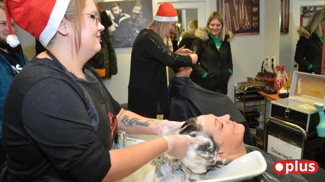 Aktion-Styling-gegen-Krebs-bei-Friseur-in-Vohenstrau-