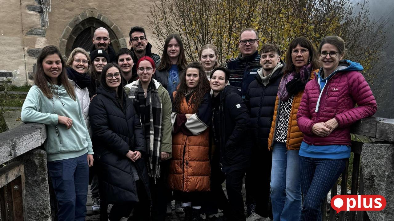 Theatergruppe-Obstsalat-feiert-Premiere-im-Ring-Theater-Amberg