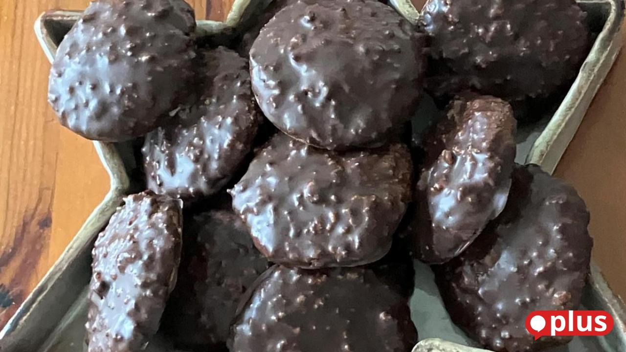 Leckere-Lebkuchen-mit-Schokoglasur
