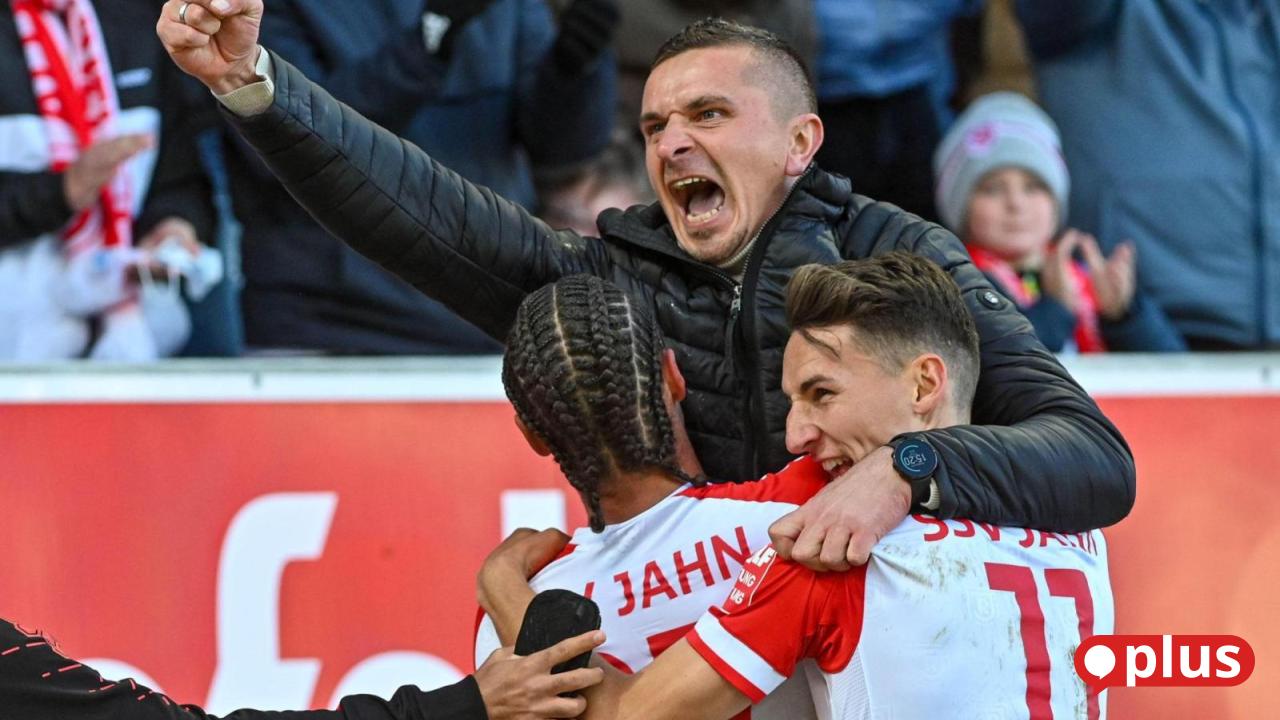 Der-SSV-Jahn-Regensburg-hat-seinen-eigenen-Kult-Trainer-zum-Gegner