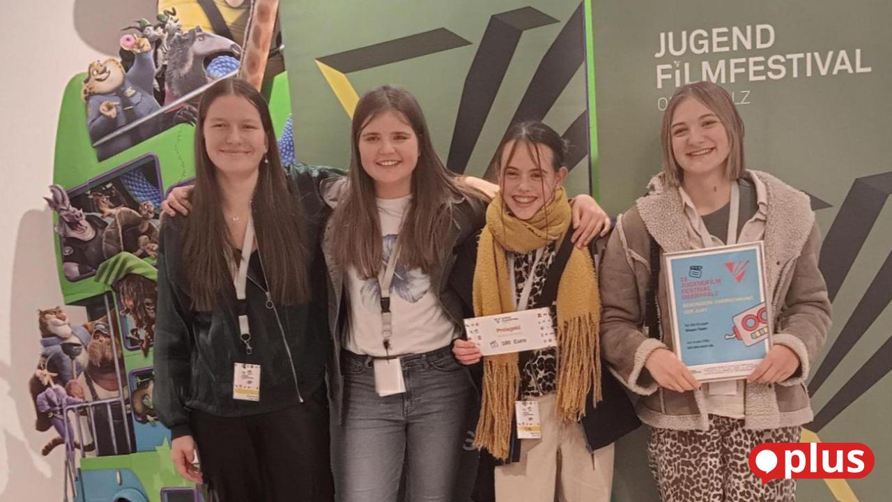 HCA-Sch-lerinnen-holen-sich-Sonderpreis-beim-Jugendfilmfestival-des-Bezirks