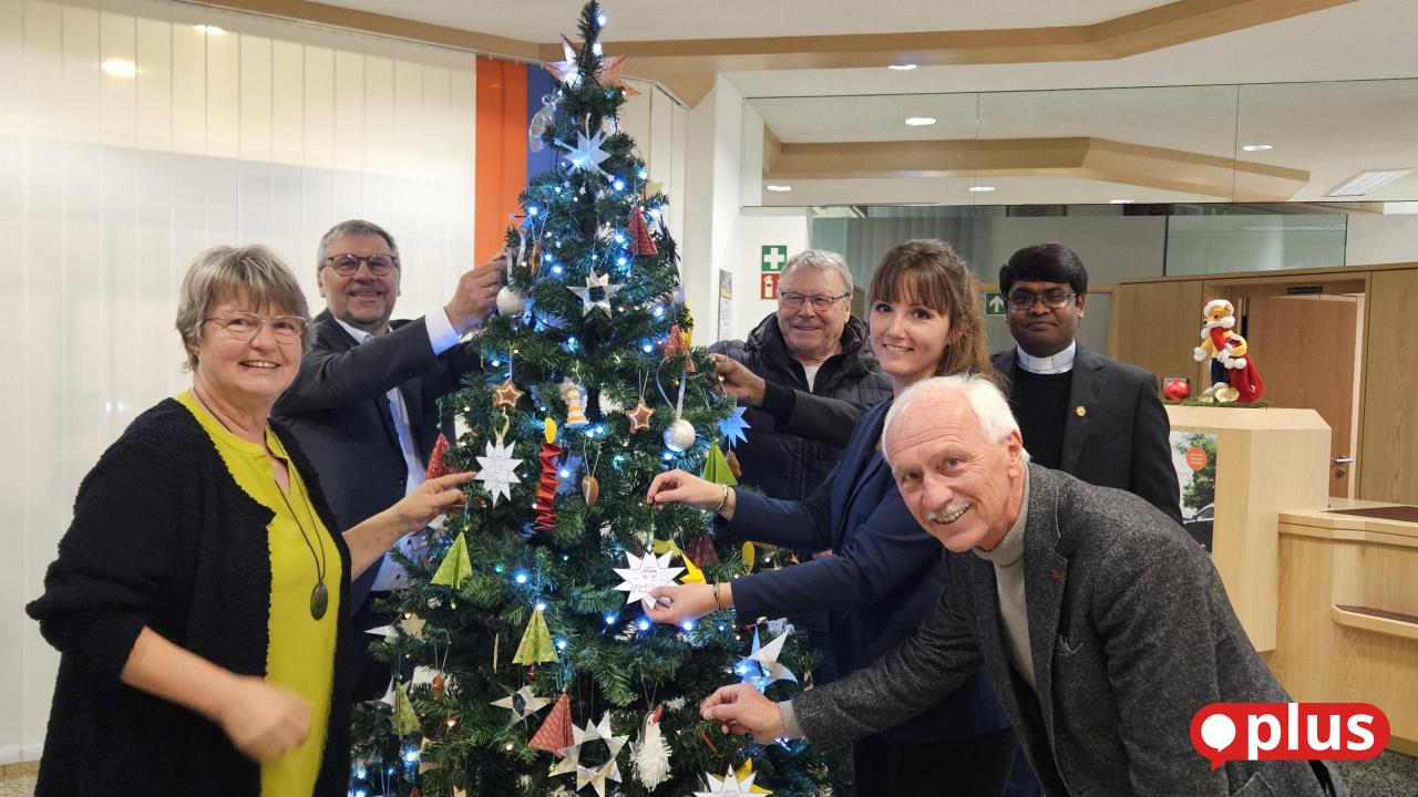 Weihnachtsaktion-Wunschsterne-f-r-bed-rftige-Kinder-im-Landkreis-Tirschenreuth