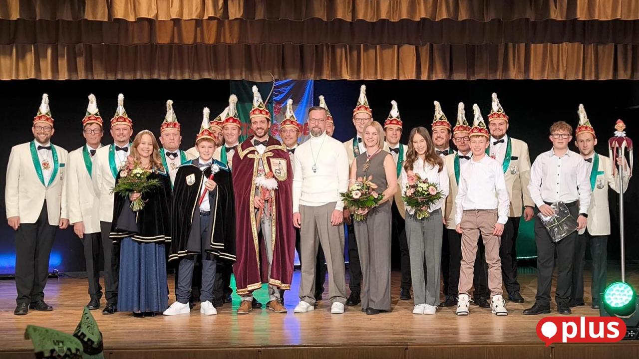 Auerbacher-Faschingsgesellschaft-pr-sentiert-neue-Hoheiten