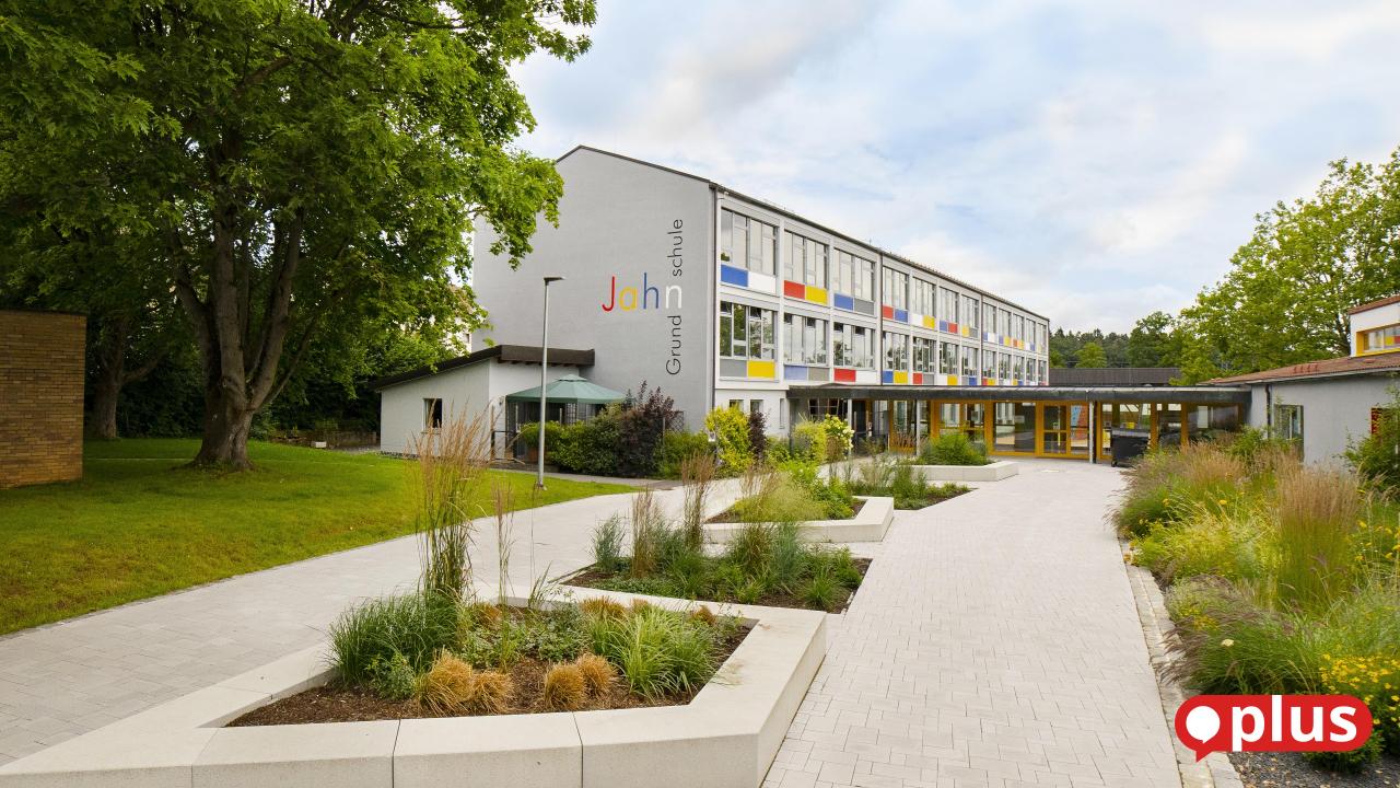 Gr-ne-wollen-in-Sulzbach-Rosenberg-bei-jeder-Bauma-nahme-CO2-Aussto-pr-fen