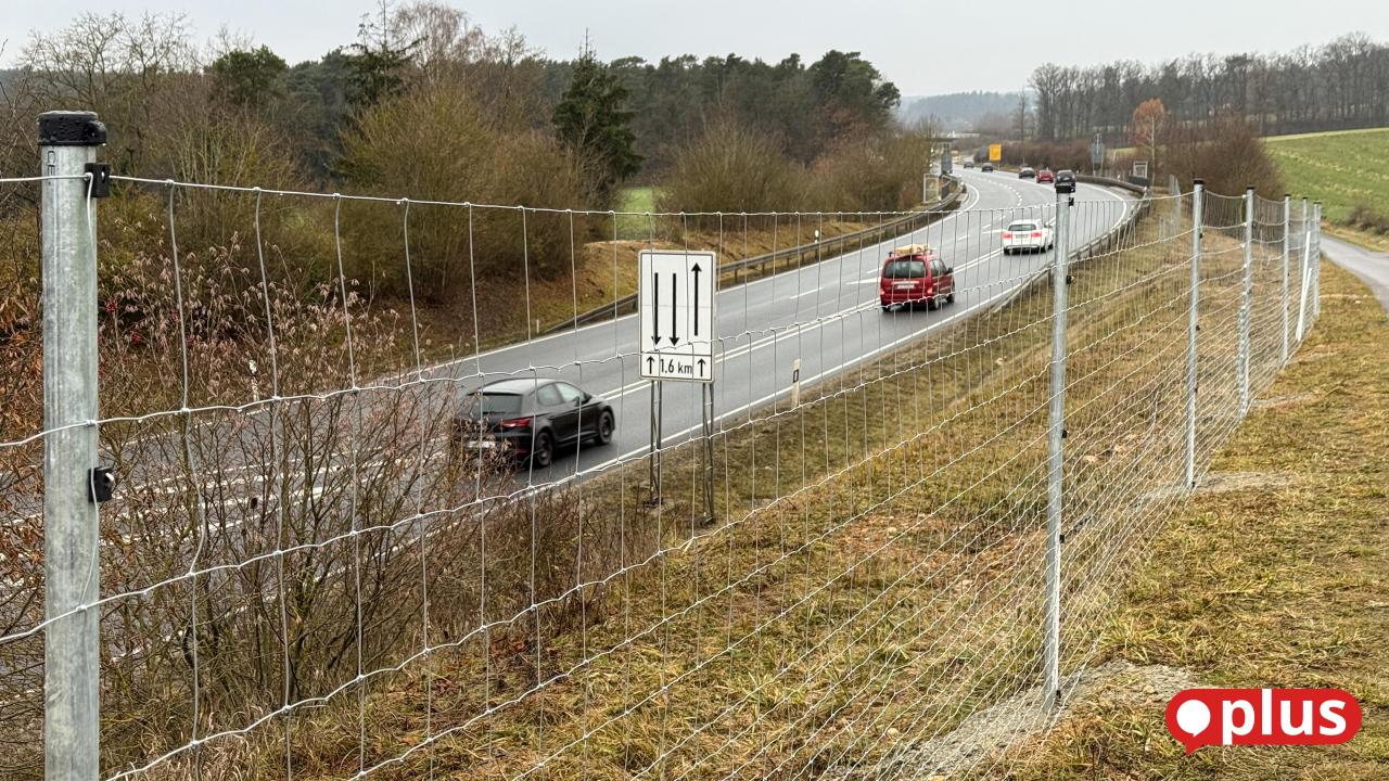 Warum die B85 zwischen Amberg und Sulzbach-Rosenberg jetzt eingezäunt ist