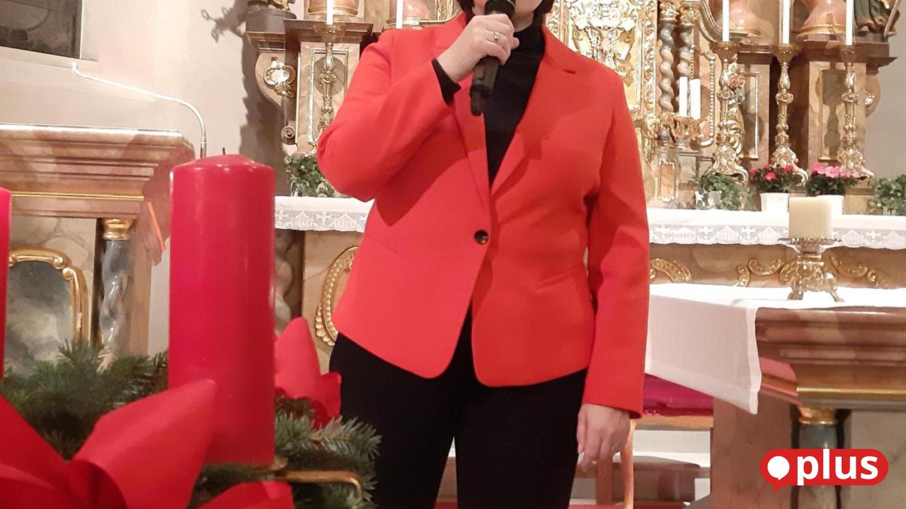 Brigitte-Traeger-begeistert-ihr-Publikum-in-Fichtelberg