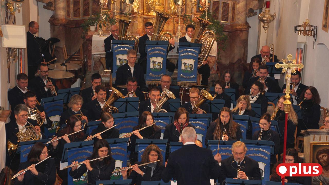 Drei-eindrucksvolle-Adventskonzerte-der-Grenzlandbuam-B-rnau