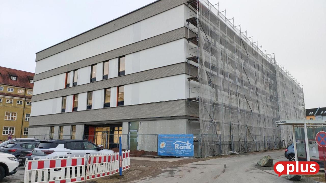 Clinic for Child and Adolescent Psychiatry in Weiden: Construction almost ...