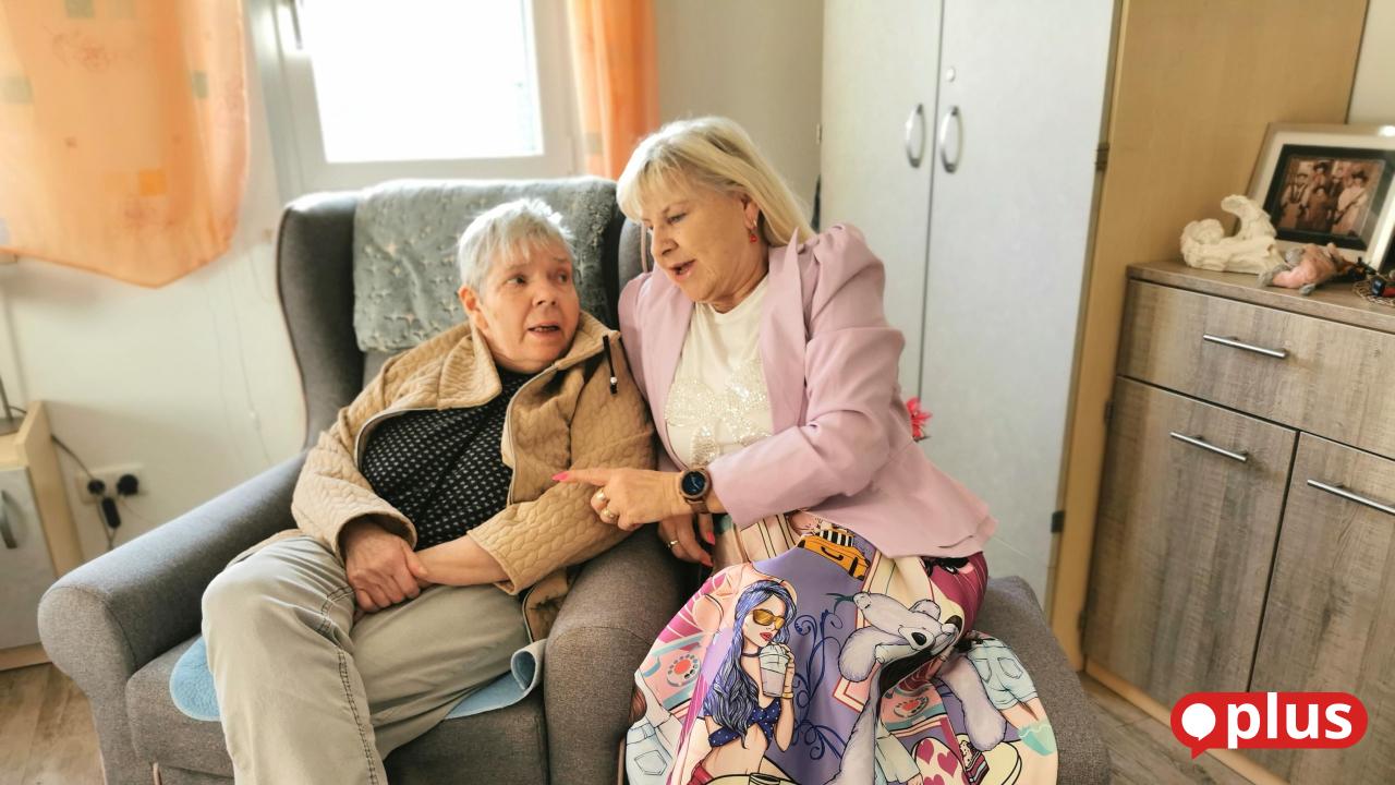 50-Jahre-Haus-Tannenschleife-Ein-Zuhause-f-r-Frauen-mit-Handicap