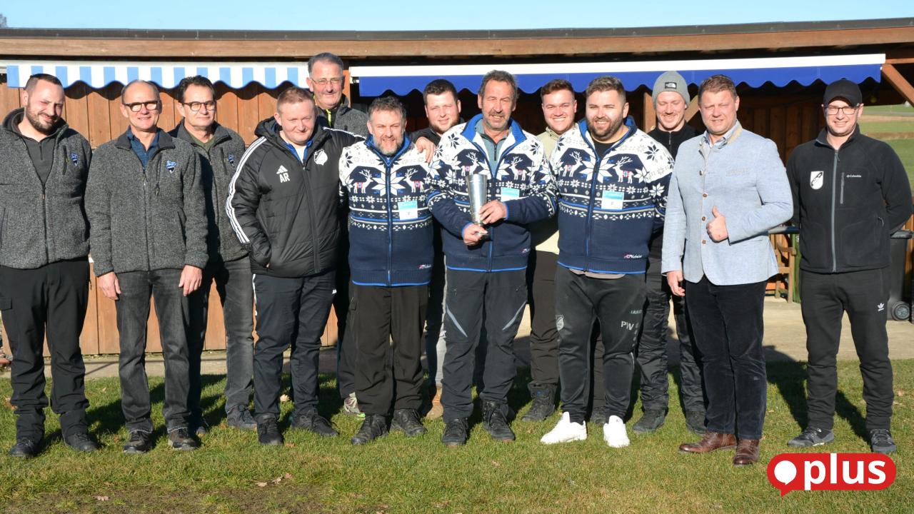 SV-Steinm-hle-und-B-rnauer-Schieber-gewinnen-den-Eisstock-Landkreispokal
