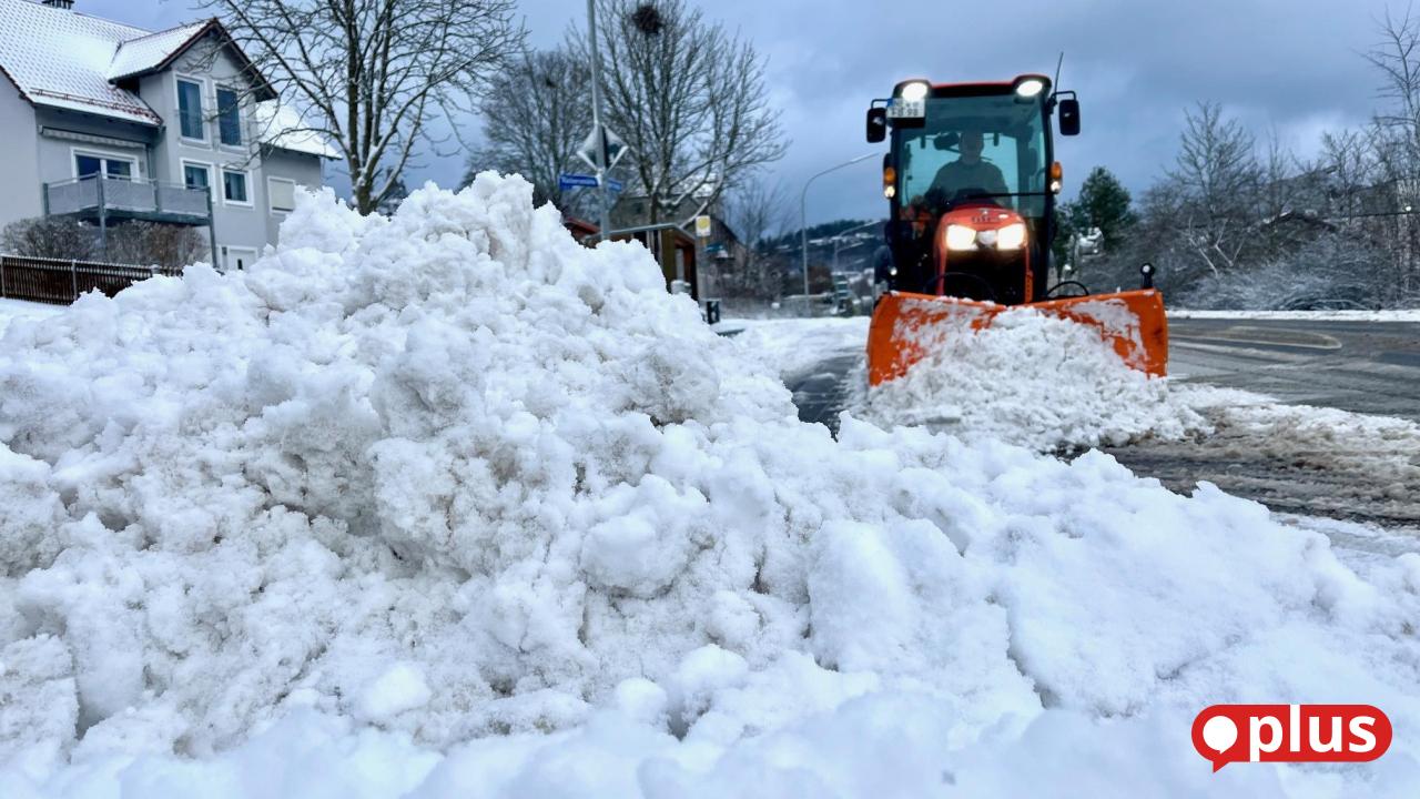 Wintereinbruch-in-Weiden-und-im-Landkreis-Neustadt-WN-Winterdienst-im-Dauereinsatz