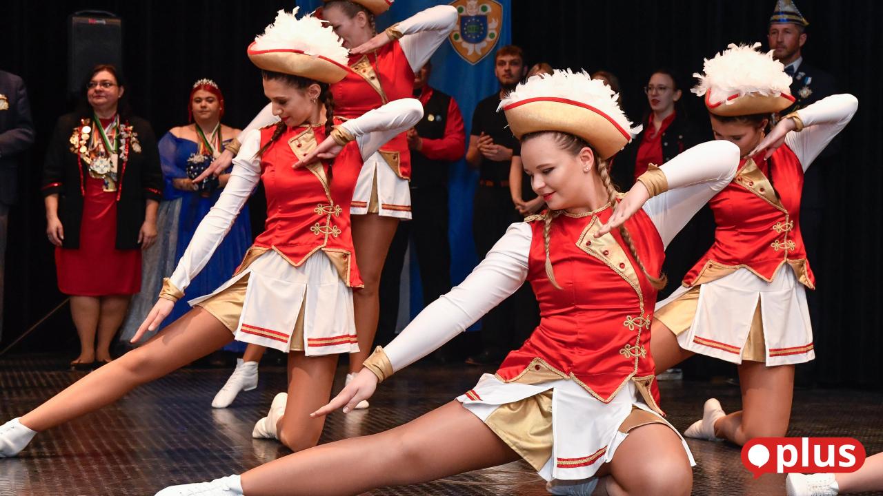 Nabburger-Faschingsgesellschaft-wechselt-f-r-Gardetreffen-die-Location