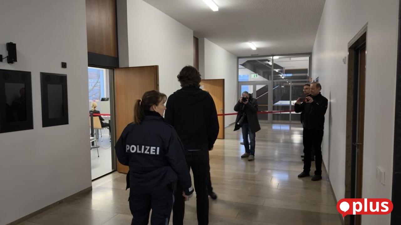 Champagner-Prozess-live-Zeugen-sagen-am-vierten-Prozesstag-aus