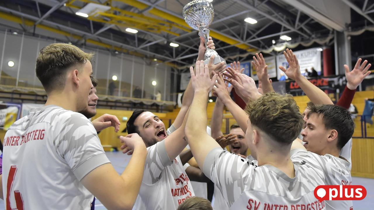 SV-Inter-Bergsteig-Amberg-erneut-Stadtmeister-im-Hallenfu-ball