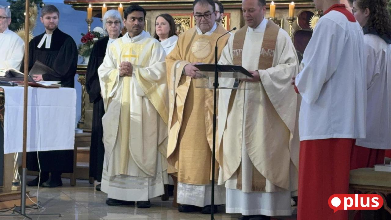 Herbert-Mader-als-Rosenberger-Pfarrer-eingef-hrt