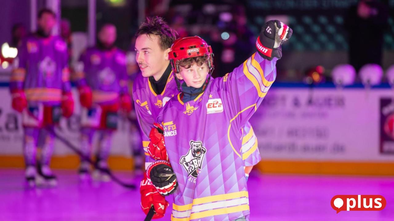 Kampf-gegen-Krebs-Paul-11-aus-Amberg-unterschreibt-bei-Eisb-ren-Regensburg