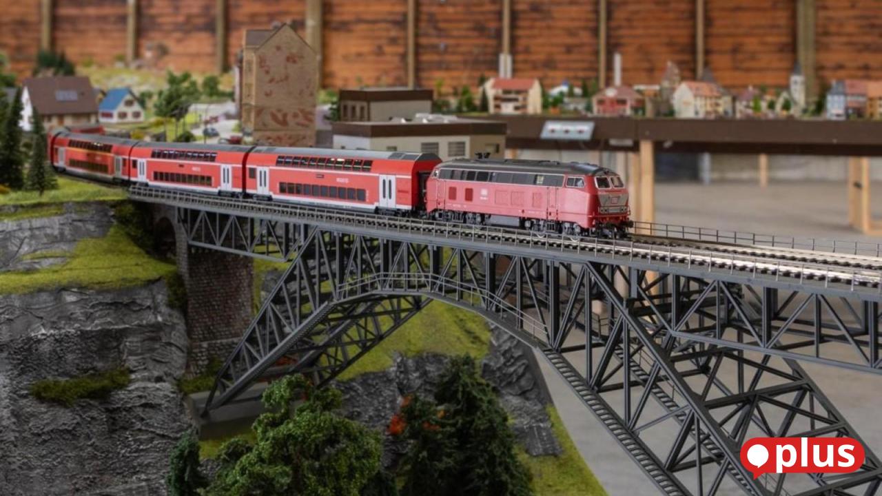 Modelleisenbahn-Club-IC-90-Etzenricht-zieht-die-Notbremse-und-l-st-sich-auf