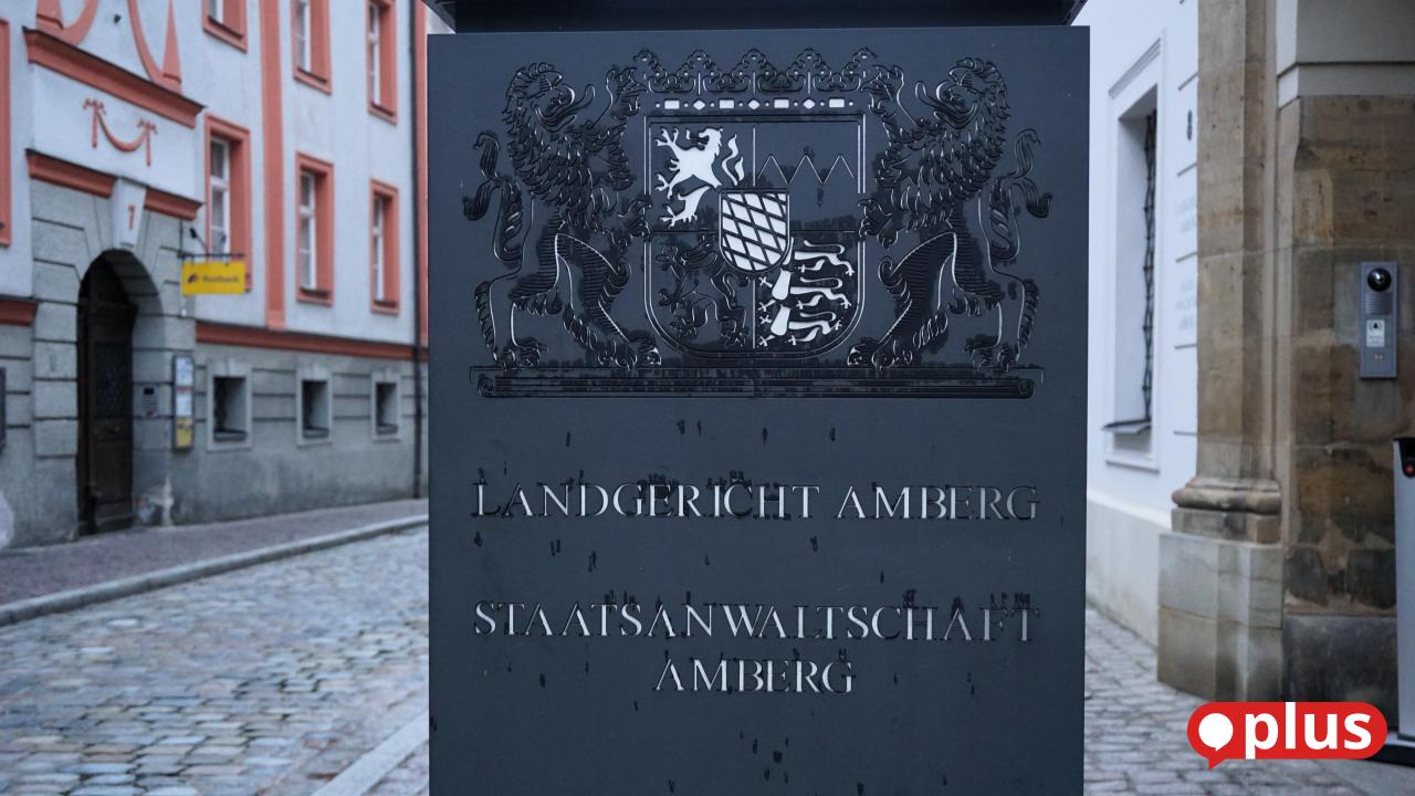 Mutma-lich-Minderj-hrige-in-Chats-angeboten-Polizist-aus-dem-Landkreis-Schwandorf-ab-Dienstag-vor-Gericht