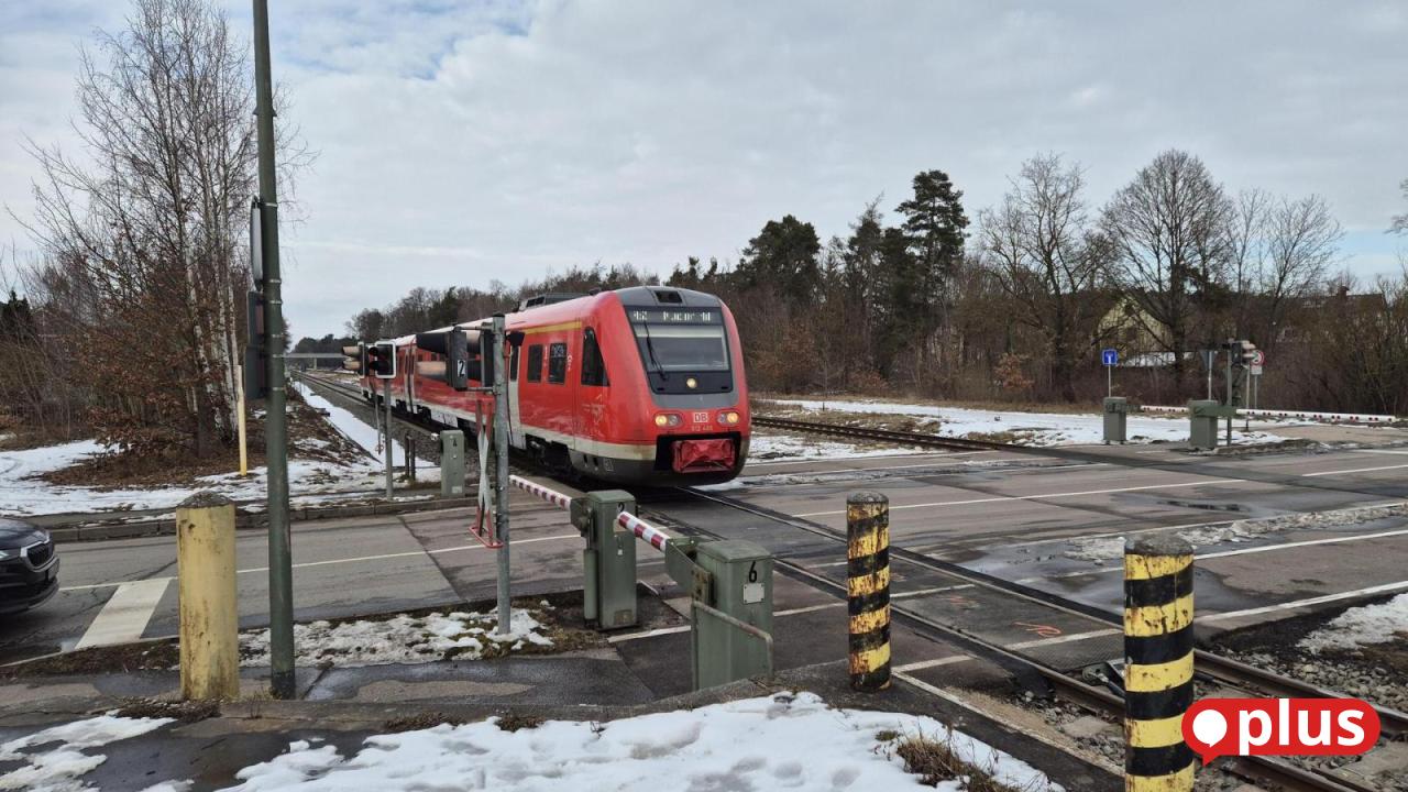 Gleisbruch-am-Bahn-bergang-Klardorf-Ursache-nicht-eindeutig-zu-kl-ren