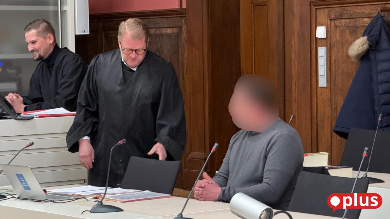 Mehr-als-30-Sextreffen-mit-Kind-angeboten-Verliert-Schwandorfer-Polizist-seinen-Job-