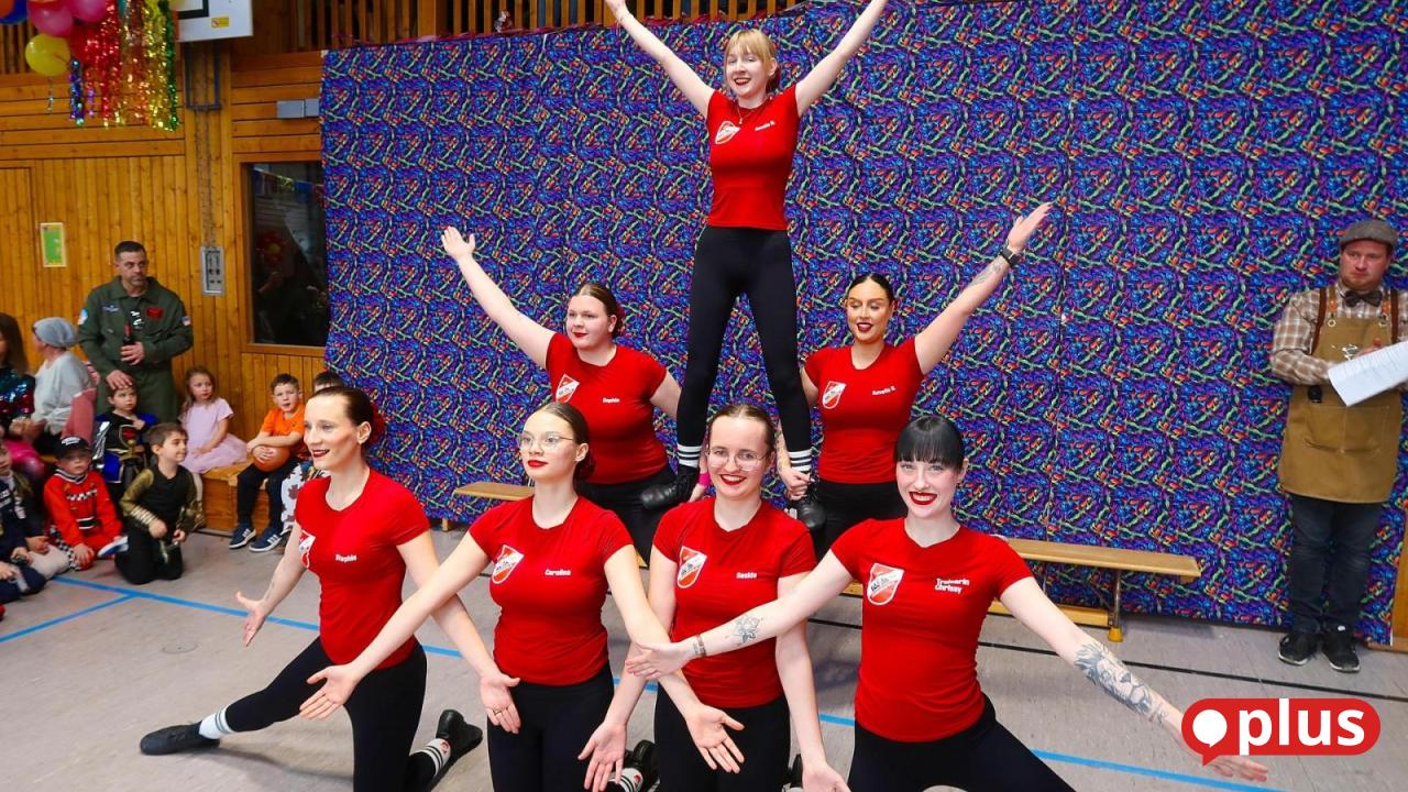 Faschingsfeier-des-TSV-Friedenfels-begeistert-mit-buntem-Programm