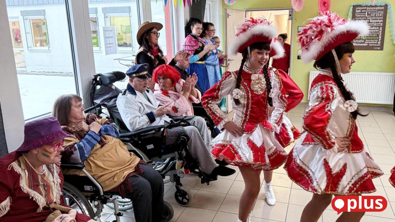 Faschingsgaudi-pur-Knappnesia-erfreut-Menschen-mit-Behinderung-in-K-nigstein