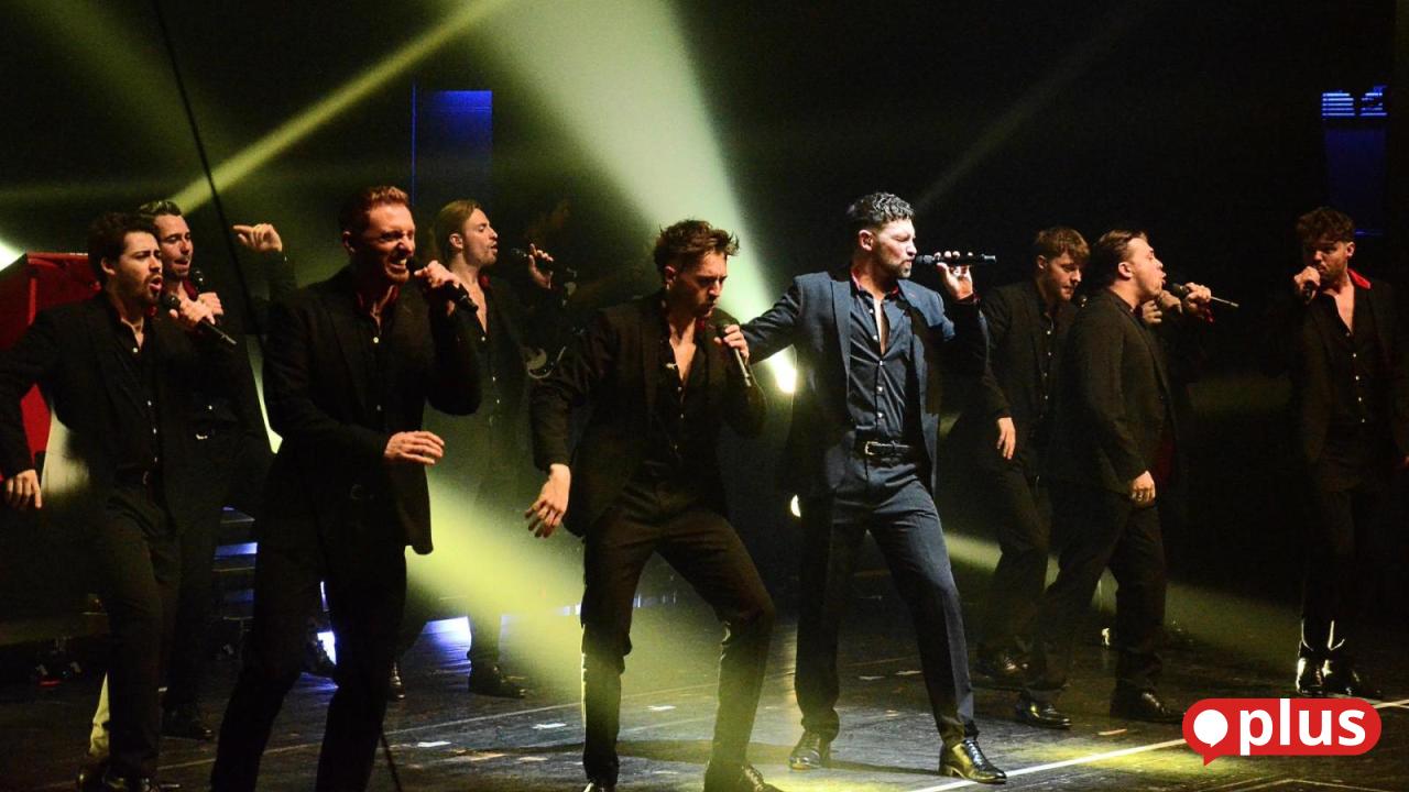 -The-12-Tenors-begeistern-in-der-Max-Reger-Halle-mit-gro-en-Stimmen-und-Gef-hlen