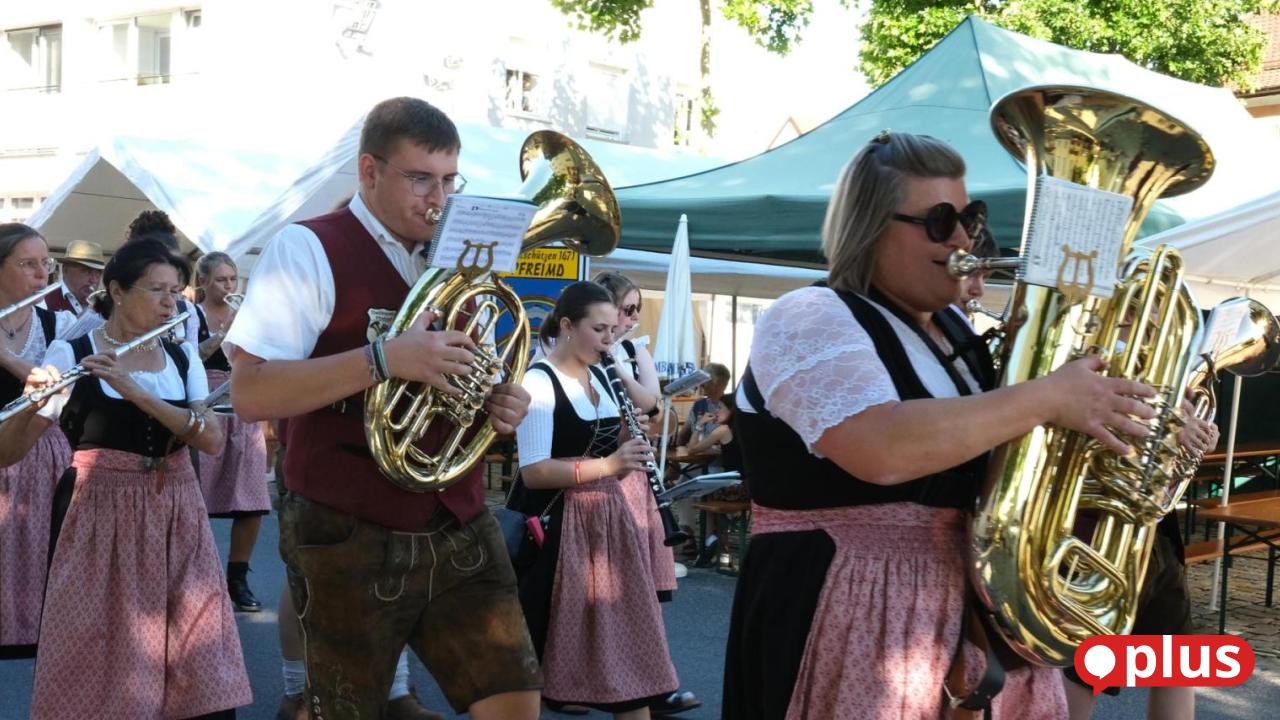 Pfreimder-B-rgerfest-Vereine-und-Stadtsch-tzen-im-Mittelpunkt