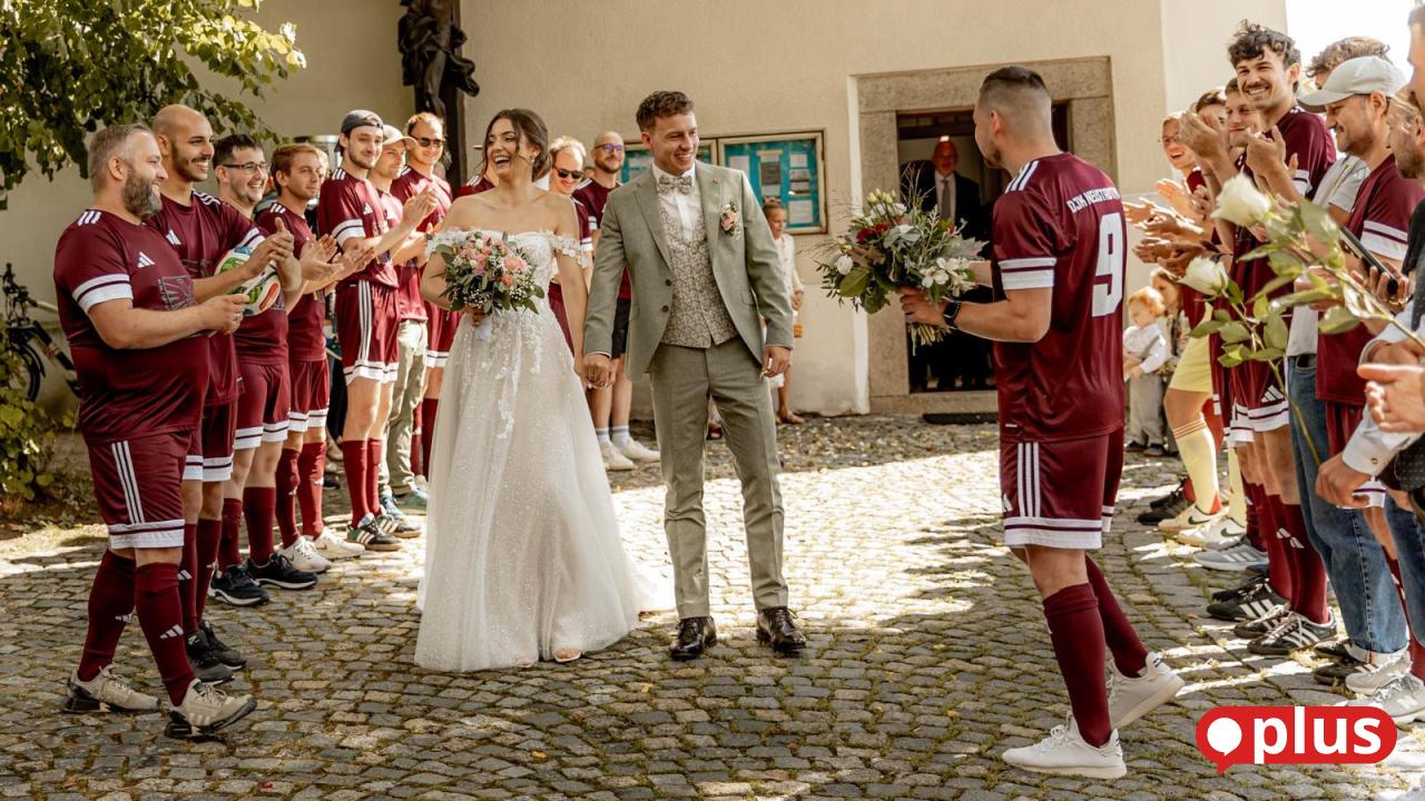 Romantische Hochzeit von Felix und Emma Staffe in Wallfahrtskirche in Neustadt