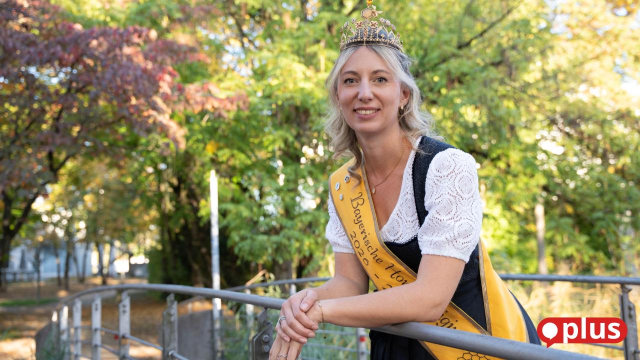Imkerkurs in Dubai: Ramona Spitzner aus Weiden ist Bayerische Honigkönigin