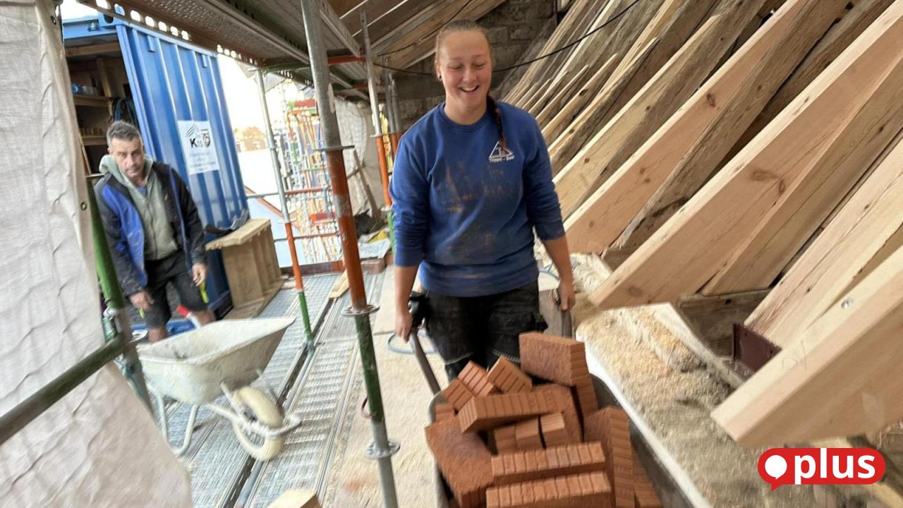 100 points for Paula Frölich: Journeyman bricklayer passes exam with ...