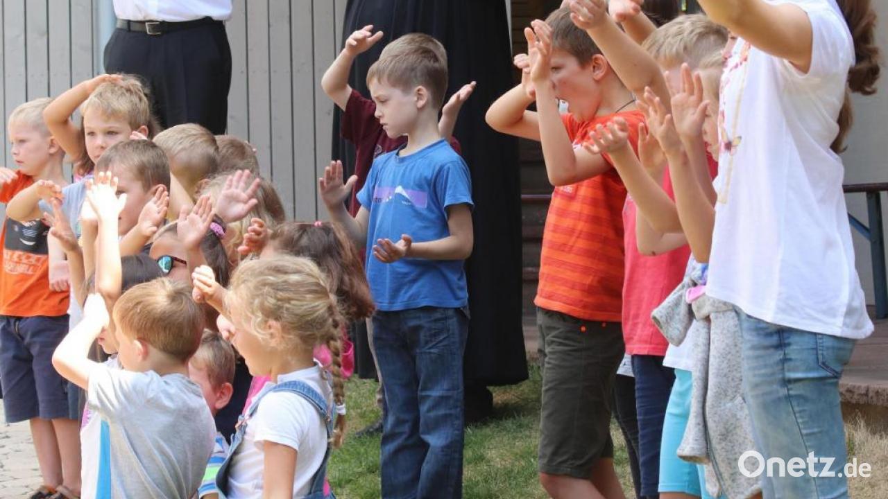 Offizieller Segen für Kindergarten Guter Hirte und Gemeindehaus | Onetz