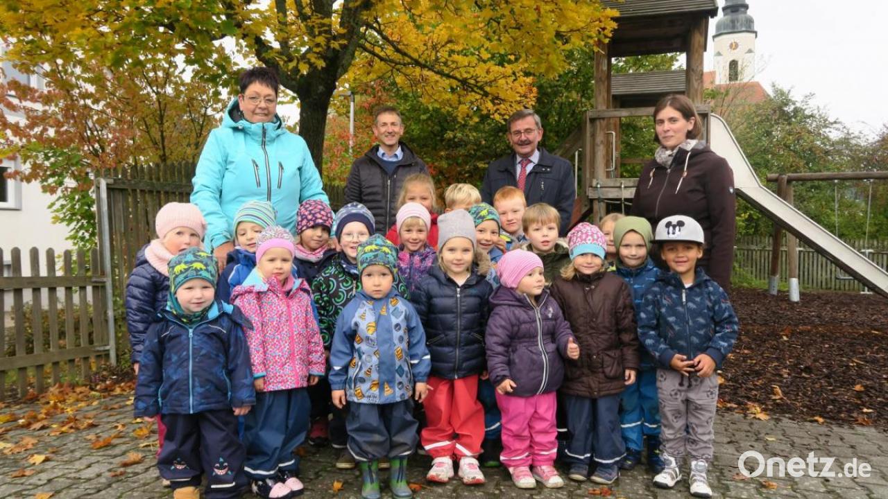 Es wird bunt um den Kindergarten in Hausen | Onetz