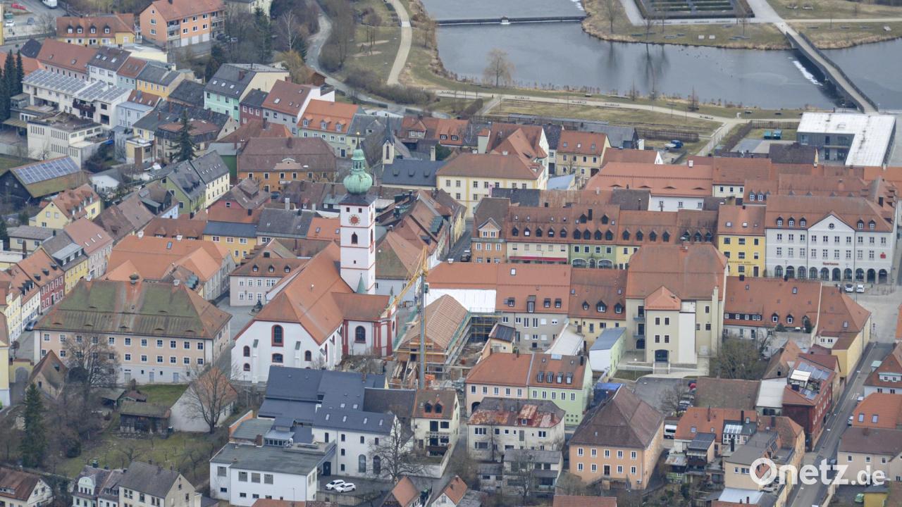 Markanter Anbau am alten Rathaus in Tirschenreuth