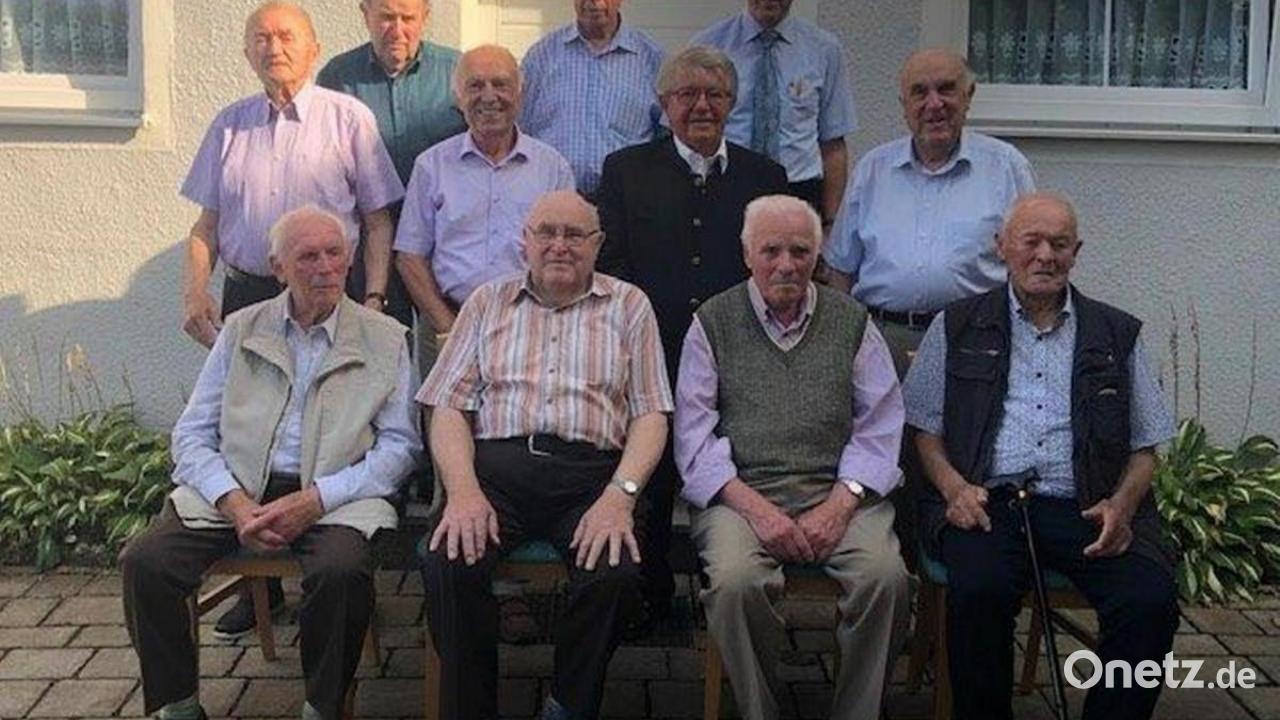 Männergesangverein Trabitz ehrt treue Mitglieder