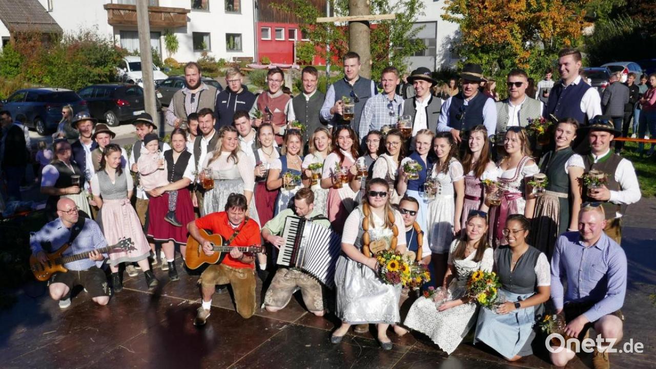 Sarah Bösl und Christian Lindner sind das Oberkirwapaar 2022 in