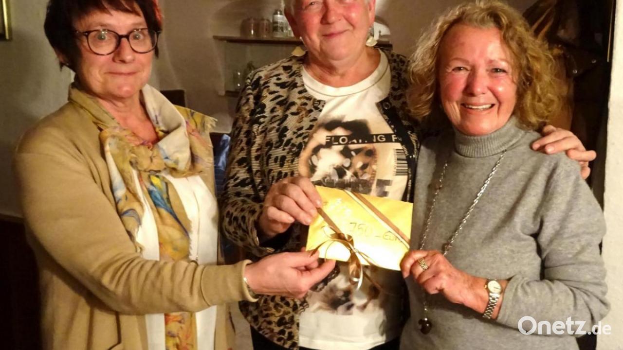 Waldthurner Frauen spenden an Vohenstraußer Tafel | Onetz