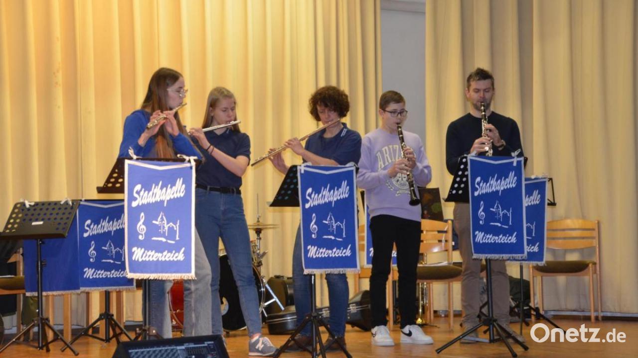 Vorspielnachmittag der Stadtkapelle Mitterteich findet großes Interesse