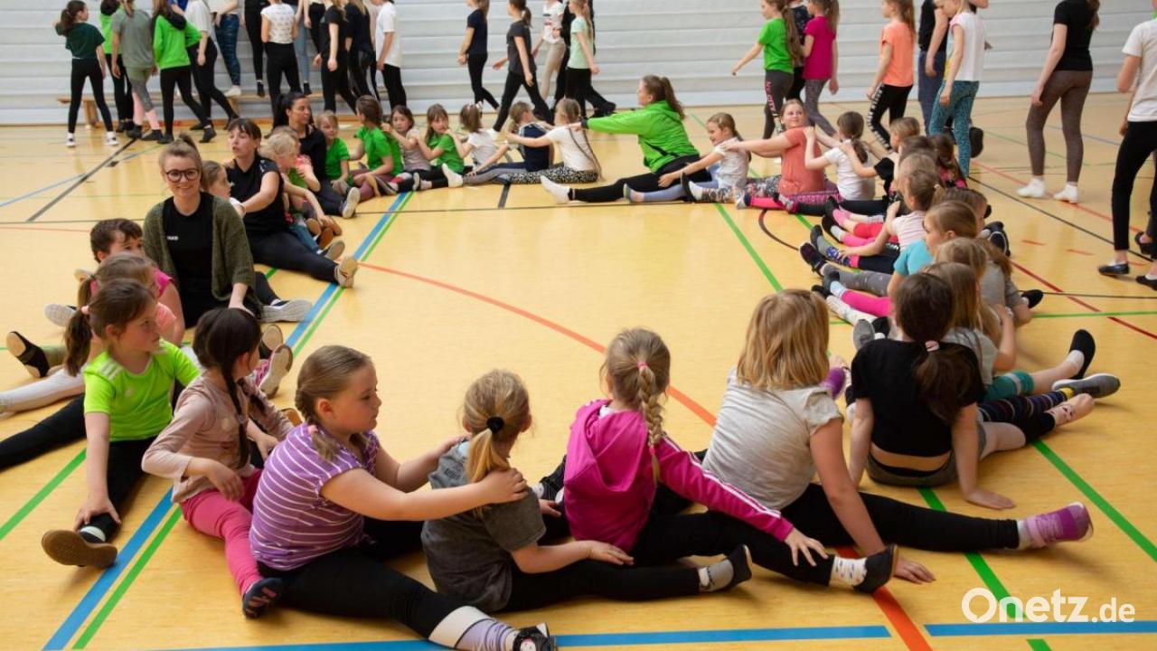 Tanztraining in Oberviechtach nicht nur für den Fasching | Onetz Tanztraining in Oberviechtach nicht nur für den Fasching | Onetz