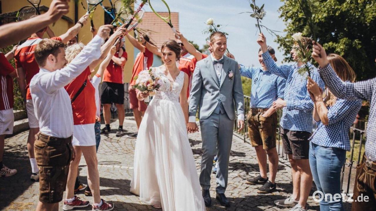 Hochzeitsglocken Klingen Heute Für Euch Beide Lied Hochzeitsglocken läuten für Lisa und Philipp Zöllner | Onetz