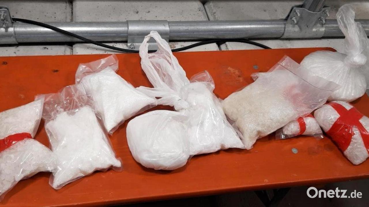 Man hides 7.6 kilograms of crystal in his exhaust pipe