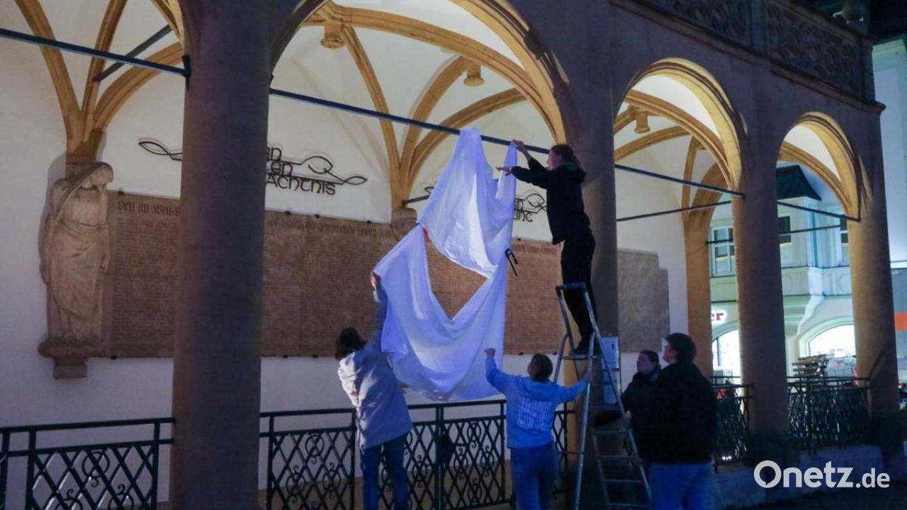 Fridays for Future Amberg: Light installation shows the consequences of ...