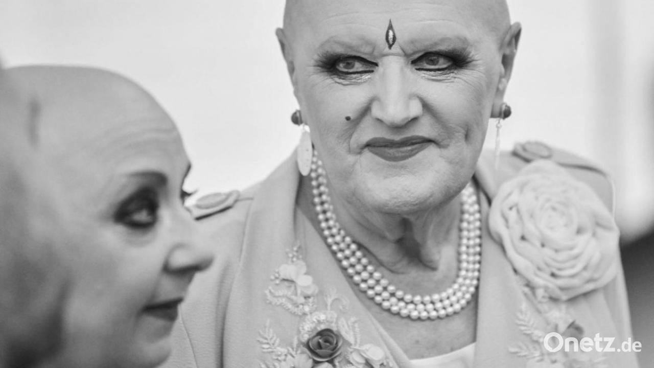 Eva from the artist couple Eva & Adele has died